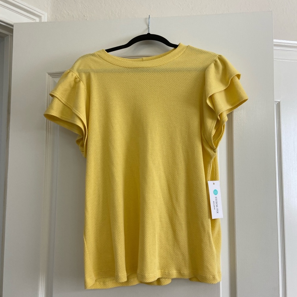 New Pink Clover Yellow Ruffled Flutter Sleeve Tee